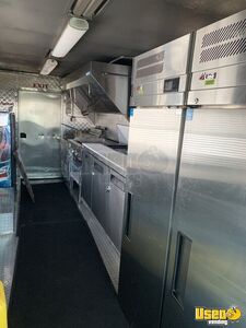 2000 Kitchen Food Truck All-purpose Food Truck Flatgrill California Gas Engine for Sale