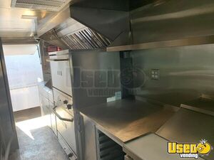 2000 Kitchen Food Truck All-purpose Food Truck Floor Drains Georgia Gas Engine for Sale
