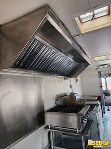 2000 Kitchen Food Truck All-purpose Food Truck Fresh Water Tank Oklahoma Diesel Engine for Sale