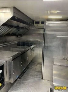 2000 Kitchen Food Truck All-purpose Food Truck Insulated Walls Arizona Diesel Engine for Sale