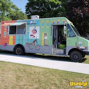 2000 Kitchen Food Truck All-purpose Food Truck Ontario Gas Engine for Sale