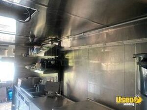 2000 Kitchen Food Truck All-purpose Food Truck Prep Station Cooler Georgia Gas Engine for Sale