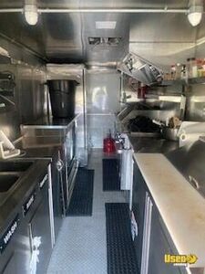2000 Kitchen Food Truck All-purpose Food Truck Reach-in Upright Cooler Georgia Gas Engine for Sale