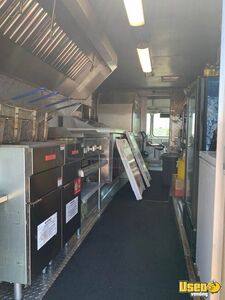 2000 Kitchen Food Truck All-purpose Food Truck Surveillance Cameras California Gas Engine for Sale
