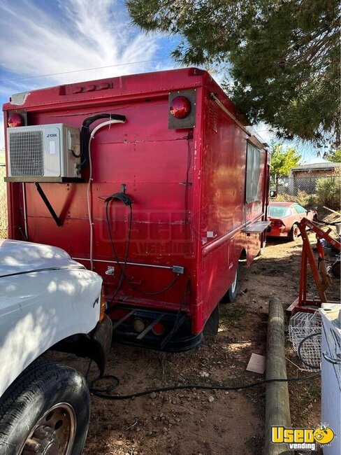 2000 Kitchen Food Truck All-purpose Food Truck Texas Gas Engine for Sale