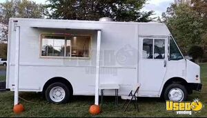 2000 Kitchen Food Truck All-purpose Food Truck Virginia Diesel Engine for Sale