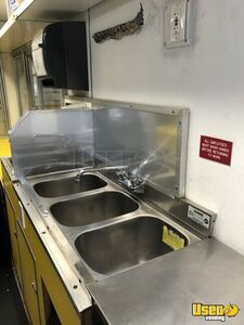 2000 Kitchen Trailer Kitchen Food Trailer Fryer Massachusetts for Sale