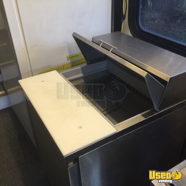 2000 Diesel Gillig Low Floor Mobile Kitchen Bus Fully Loaded Food