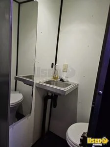 2000 Merchandising Trailer Mobile Boutique 24 California for Sale
