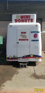 2000 Mini Donut Trailer Bakery Trailer Air Conditioning Alberta for Sale