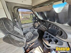 2000 Mobile Hair Salon Truck Mobile Hair & Nail Salon Truck Air Conditioning Missouri for Sale