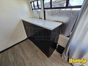 2000 Mobile Hair Salon Truck Mobile Hair & Nail Salon Truck Hand-washing Sink Missouri for Sale