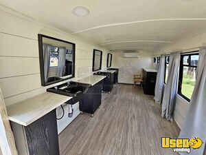 2000 Mobile Hair Salon Truck Mobile Hair & Nail Salon Truck Interior Lighting Missouri for Sale