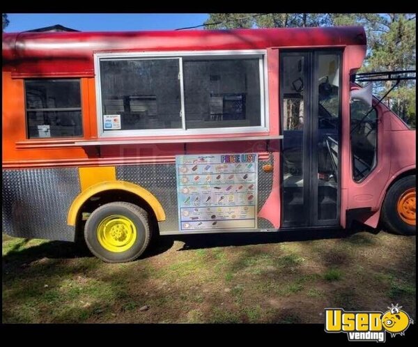 2000 Mobile Ice Cream Parlor Ice Cream Truck Georgia Diesel Engine for Sale