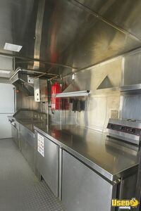 2000 Mt 45 Chassis All-purpose Food Truck Floor Drains Florida Diesel Engine for Sale