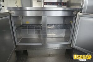 2000 Mt 45 Chassis All-purpose Food Truck Stovetop Florida Diesel Engine for Sale