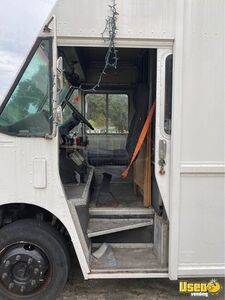 2000 Mt45 All-purpose Food Truck Diamond Plated Aluminum Flooring Florida Diesel Engine for Sale