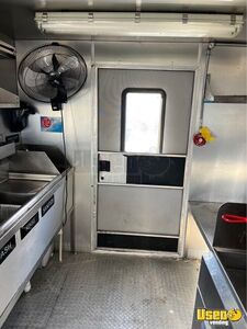 2000 Mt45 All-purpose Food Truck Exhaust Hood Virginia Diesel Engine for Sale