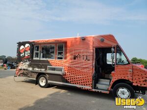 2000 Mt45 All-purpose Food Truck Work Table Texas Diesel Engine for Sale