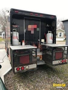 2000 Mt45 Kitchen Food Truck All-purpose Food Truck Cabinets Ohio Diesel Engine for Sale