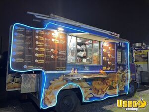2000 Mt45 Kitchen Food Truck All-purpose Food Truck Concession Window Florida Diesel Engine for Sale
