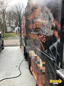 2000 Mt45 Kitchen Food Truck All-purpose Food Truck Concession Window Ohio Diesel Engine for Sale
