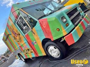 2000 Mt45 Kitchen Food Truck All-purpose Food Truck Exterior Customer Counter Florida Diesel Engine for Sale