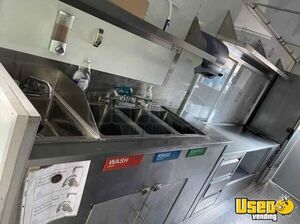 2000 Mt45 Kitchen Food Truck All-purpose Food Truck Fryer Florida Diesel Engine for Sale