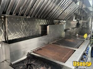 2000 Mt45 Step Van Kitchen Food Truck All-purpose Food Truck Chargrill Pennsylvania Diesel Engine for Sale
