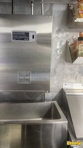 2000 Mt45 Step Van Kitchen Food Truck All-purpose Food Truck Floor Drains Texas Diesel Engine for Sale