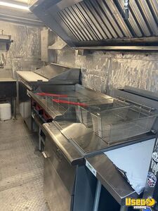 2000 Mt45 Step Van Kitchen Food Truck All-purpose Food Truck Stainless Steel Wall Covers Texas Diesel Engine for Sale