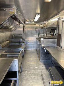 2000 Mt55 Kitchen Food Truck All-purpose Food Truck Concession Window Arizona Diesel Engine for Sale