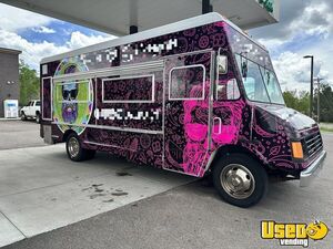 2000 P30 All-purpose Food Truck Concession Window Colorado Gas Engine for Sale