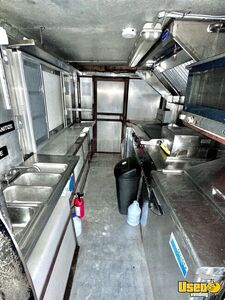 2000 P30 All-purpose Food Truck Concession Window Maryland Gas Engine for Sale