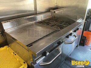 2000 P30 All-purpose Food Truck Diamond Plated Aluminum Flooring Colorado Gas Engine for Sale