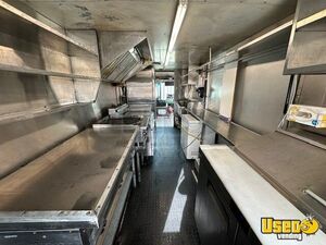 2000 P30 All-purpose Food Truck Refrigerator Iowa Gas Engine for Sale
