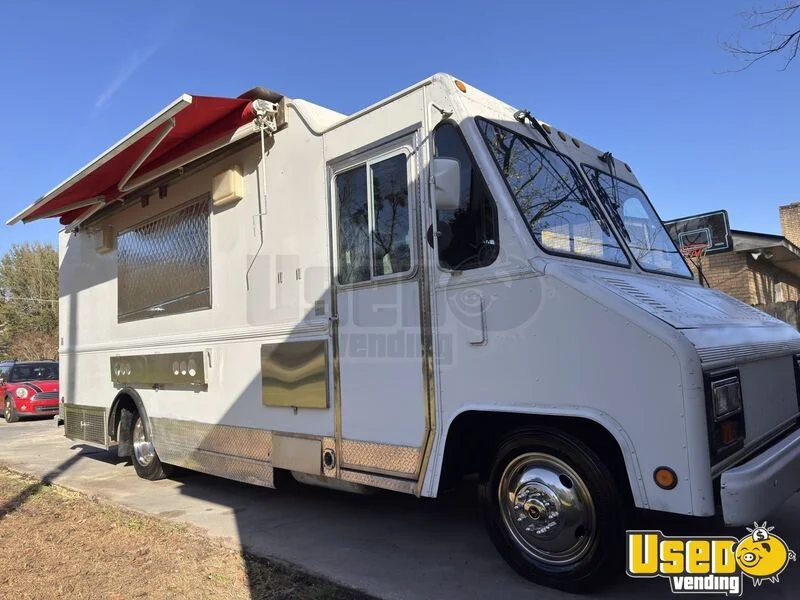 2000 P30 All-purpose Food Truck South Carolina Gas Engine for Sale