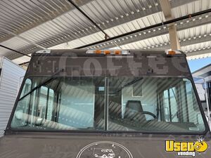 2000 P30 Step Van Coffee & Beverage Truck Fresh Water Tank Arizona Diesel Engine for Sale