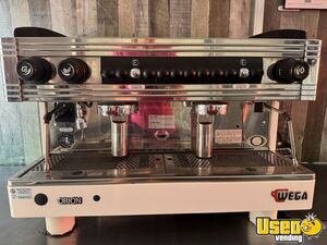 2000 P30 Step Van Coffee & Beverage Truck Refrigerator Arizona Diesel Engine for Sale
