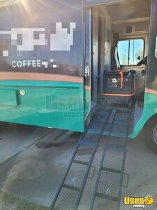 2000 P30 Step Van Coffee Truck Coffee & Beverage Truck Reach-in Upright Cooler Arizona Diesel Engine for Sale