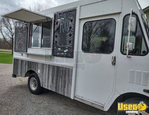 2000 P30 Step Van Kitchen Food Truck All-purpose Food Truck Indiana Gas Engine for Sale