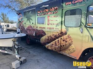 2000 P32 Step Van Kitchen Food Truck All-purpose Food Truck Air Conditioning Florida Gas Engine for Sale