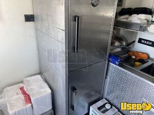 2000 P32 Step Van Kitchen Food Truck All-purpose Food Truck Generator Florida Gas Engine for Sale