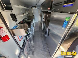 2000 P42 Bakery Food Truck Insulated Walls California for Sale