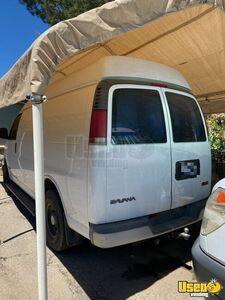 2000 Pet Care / Veterinary Truck Spare Tire California Gas Engine for Sale