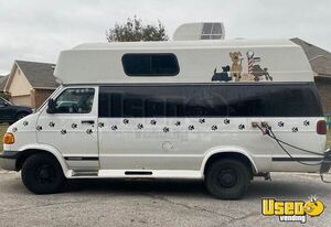 2000 Ram3500 Mobile Pet Grooming Van Pet Care / Veterinary Truck Air Conditioning Texas for Sale