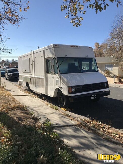 2000 Step Van All-purpose Food Truck All-purpose Food Truck Nevada Diesel Engine for Sale