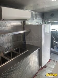 2000 Step Van All-purpose Food Truck Shore Power Cord Maryland Diesel Engine for Sale
