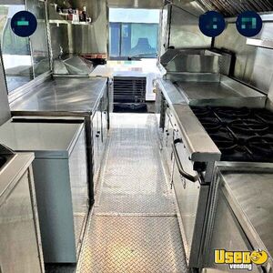 2000 Step Van Food Truck All-purpose Food Truck Insulated Walls Florida Diesel Engine for Sale