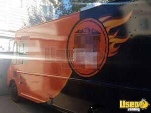 2000 Step Van Kitchen Food Truck All-purpose Food Truck Bathroom Colorado Diesel Engine for Sale